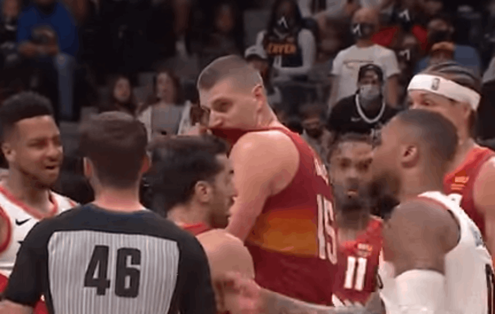 JOKIĆ STIGAO I DA SE SVAĐA SA SUDIJAMA I DA RAZMONTIRA <span style='color:red;'><b>PORTLAND</b></span>: Nikola BLISTAO u novoj pobedi Denvera! (VIDEO) 